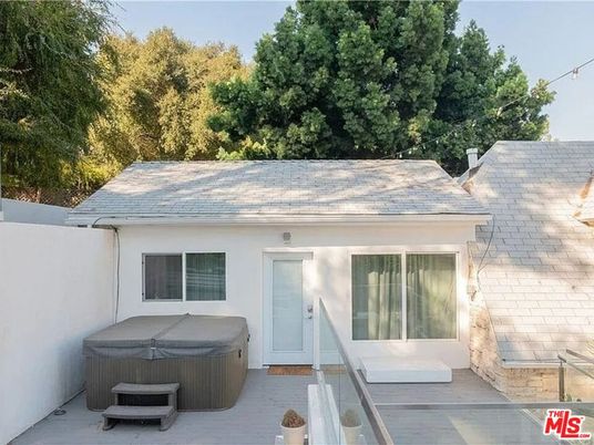 Exterior, Hot Tub