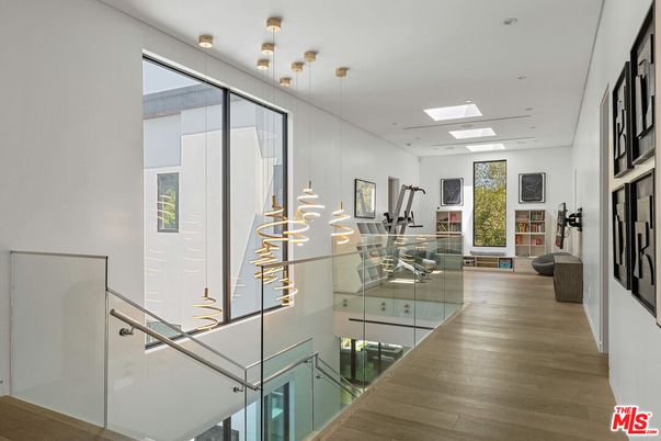 Fitness Equipment, Interior, Pendant Lights, Recessed Lighting, Wood Texture Flooring