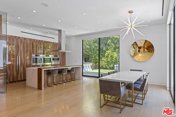 Dining room, Interior, Kitchen, Pendant Lights, Recessed Lighting, Wood Texture Flooring