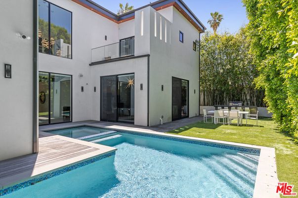Backyard, Exterior, Pool