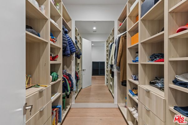 Interior, Recessed Lighting, Walk-in Closets, Wood Texture Flooring