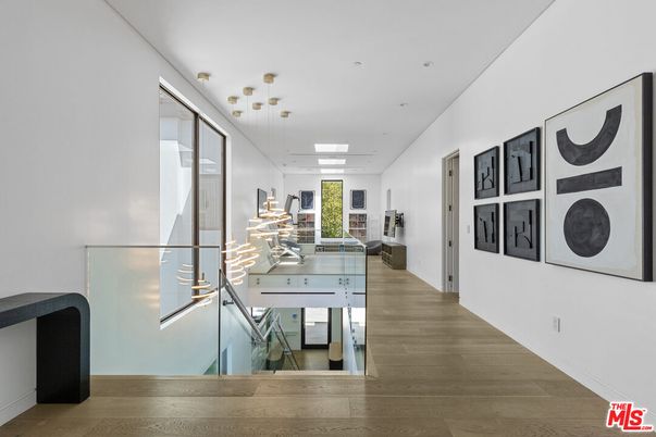 Interior, Pendant Lights, Recessed Lighting, Wood Texture Flooring