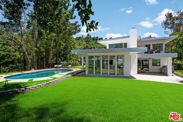Backyard, Exterior, Pool