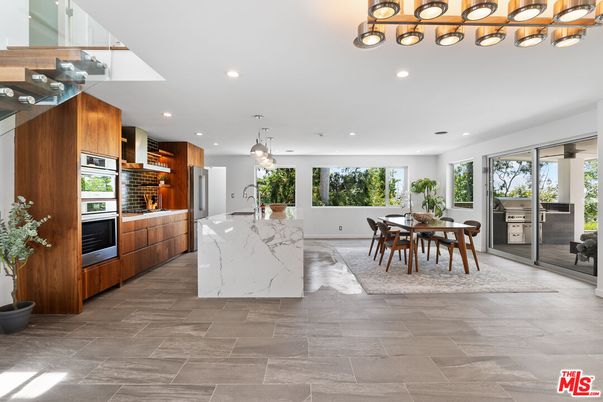 Dining room, Interior, Kitchen, Pendant Lights, Recessed Lighting, Stainless Steel Appliances