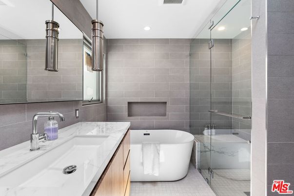 Bathroom, Dual Sink Vanities, Free Standing Baths, Glass Shower, Interior, Recessed Lighting