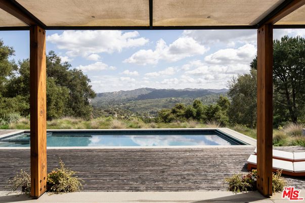Exterior, Pool, Other