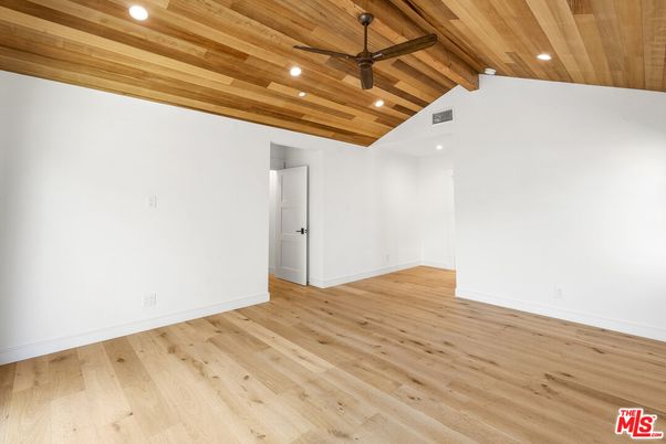 Empty room, Interior, Recessed Lighting, Wooden Beams, Wooden Ceilings, Wood Texture Flooring