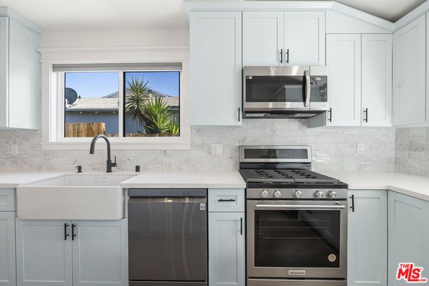 Interior, Kitchen, Stainless Steel Appliances