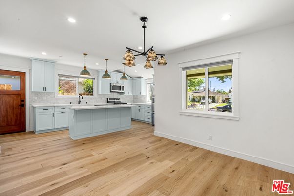 Interior, Kitchen, Pendant Lights, Recessed Lighting, Wood Texture Flooring