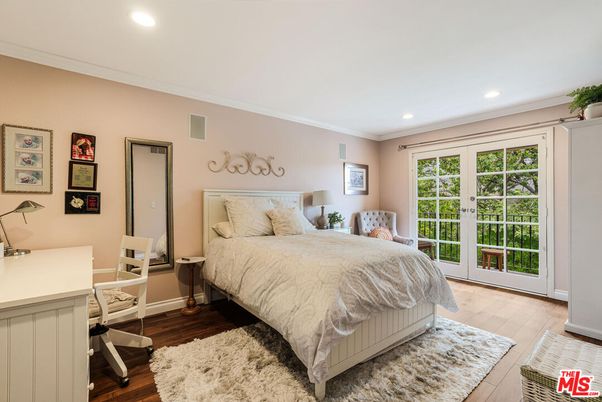 Bedroom, Home Office, Interior, Recessed Lighting, Wood Texture Flooring