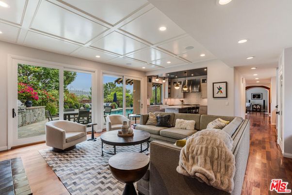 Interior, Kitchen, Living room, Pendant Lights, Recessed Lighting, Wood Texture Flooring