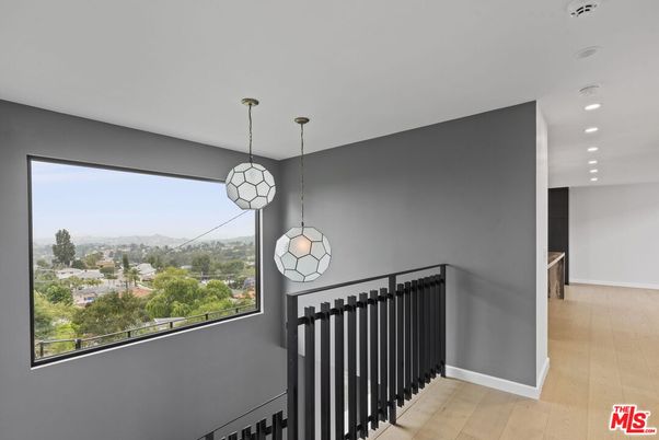 Interior, Pendant Lights, Recessed Lighting, Wood Texture Flooring
