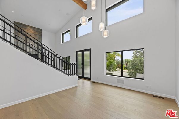 Empty room, Interior, Pendant Lights, Recessed Lighting, Wooden Beams, Wood Texture Flooring