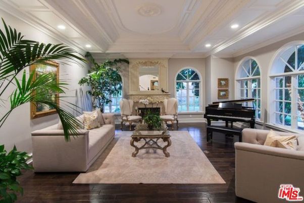 Fireplace, Interior, Living room, Piano, Recessed Lighting, Wood Texture Flooring