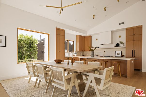 Dining room, Interior, Kitchen, Recessed Lighting, Wood Texture Flooring