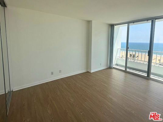 Empty room, Interior, Water, Wood Texture Flooring