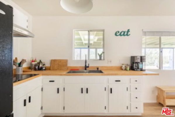 Interior, Kitchen, Pendant Lights, Wood Texture Flooring