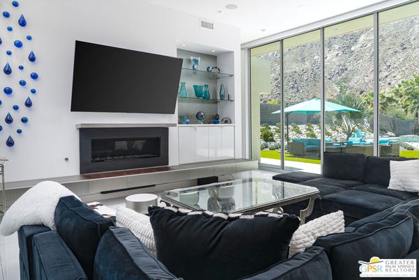 Fireplace, Interior, Living room, Recessed Lighting