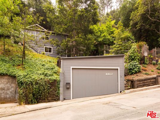 Detached Garage, Exterior