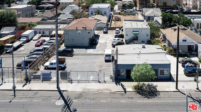 Exterior, Drone