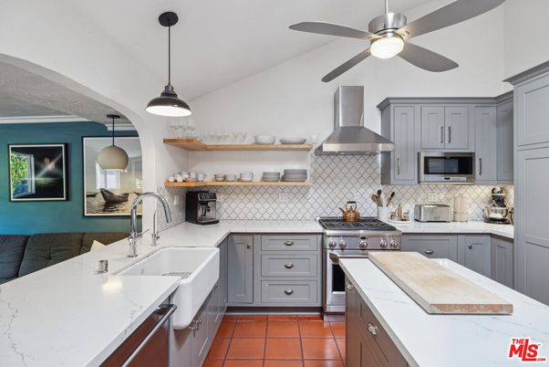Interior, Kitchen, Pendant Lights, Stainless Steel Appliances