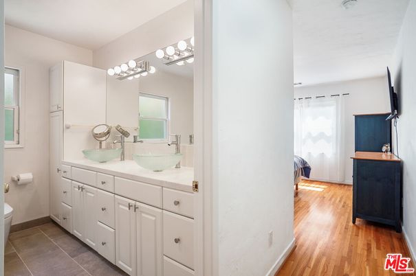 Bathroom, Dual Sink Vanities, Interior, Wood Texture Flooring