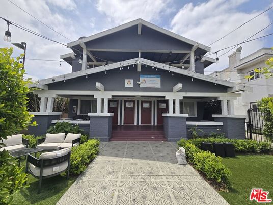 Exterior, Facade, American Craftsman