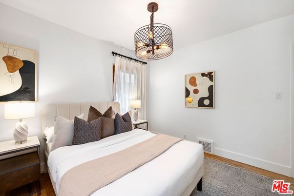 Bedroom, Interior, Pendant Lights