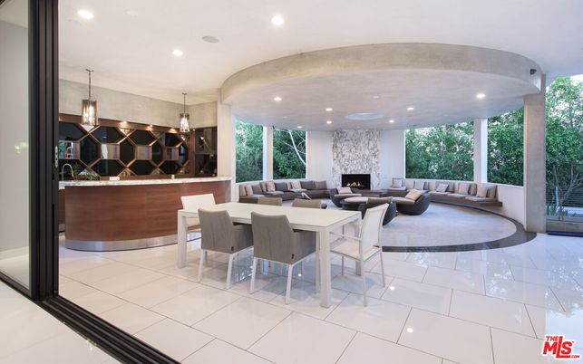 Fireplace, Interior, Living room, Pendant Lights, Recessed Lighting