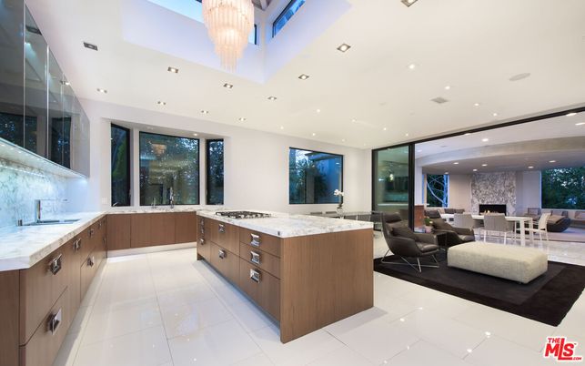 Chandelier, Dining room, Interior, Kitchen, Living room, Recessed Lighting