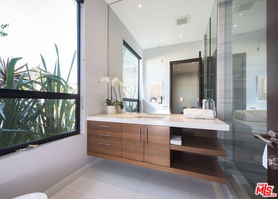 Bathroom, Interior, Recessed Lighting