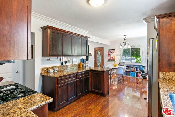 Dining room, Interior, Kitchen, Pendant Lights, Wood Texture Flooring