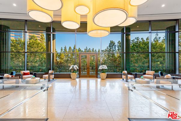 Interior, Living room, Pendant Lights, Recessed Lighting, Sun Room