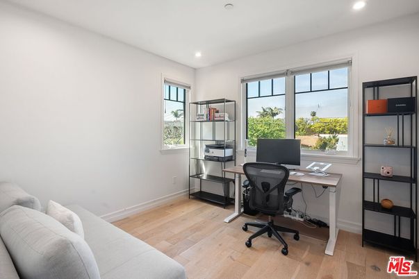 Home Office, Interior, Recessed Lighting, Wood Texture Flooring