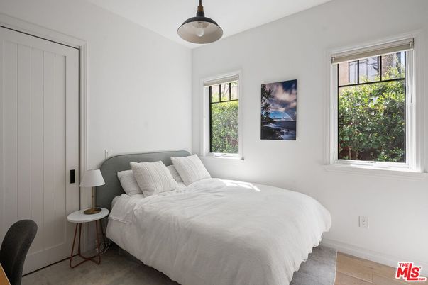 Bedroom, Interior, Pendant Lights, Wood Texture Flooring