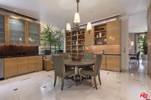 Dining room, Interior, Pendant Lights, Recessed Lighting