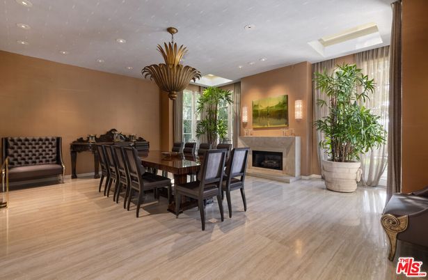Dining room, Fireplace, Interior, Recessed Lighting, Wood Texture Flooring