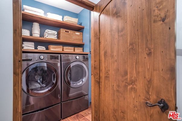 Interior, Washer, Wood Texture Flooring, Wooden Walls
