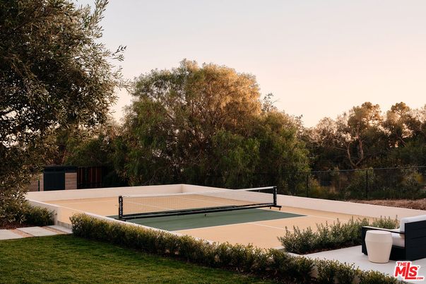 Exterior, Tennis Courts