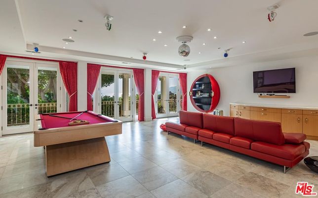 Billiard Table, Game Room, Interior, Living room, Recessed Lighting