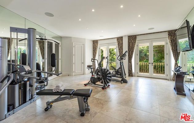 Fitness Equipment, Interior, Recessed Lighting