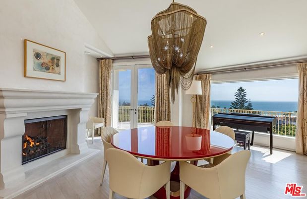 Chandelier, Dining room, Fireplace, Interior, Recessed Lighting, Water, Wood Texture Flooring