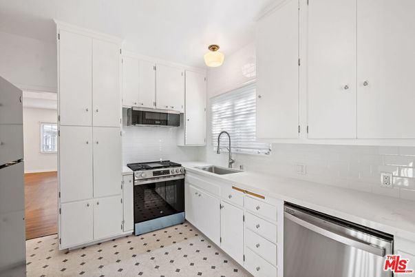 Interior, Kitchen, Stainless Steel Appliances