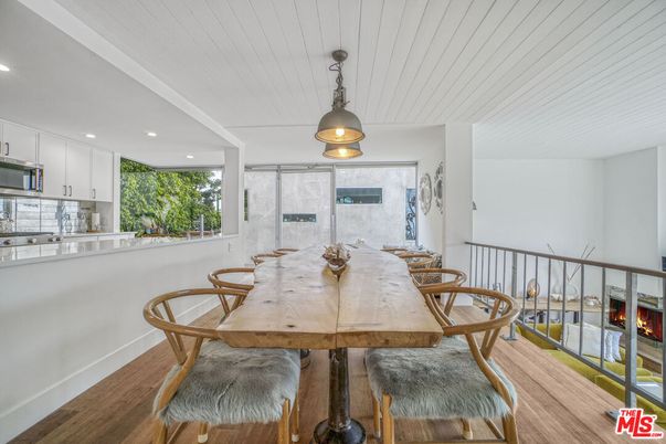 Dining room, Fireplace, Interior, Recessed Lighting, Wood Texture Flooring