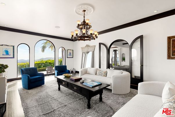 Chandelier, Interior, Living room, Recessed Lighting