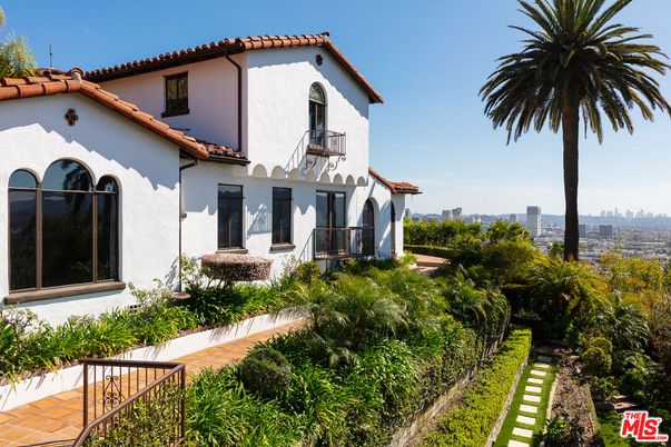 Backyard, Exterior, Facade, Spanish Mediterranean