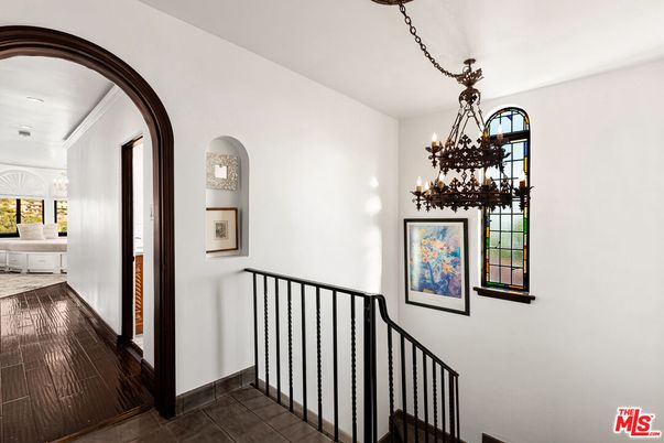 Chandelier, Interior, Wood Texture Flooring