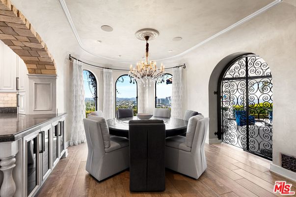 Chandelier, Dining room, Interior, Recessed Lighting, Wood Texture Flooring