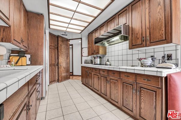 Interior, Kitchen, Tile Countertops