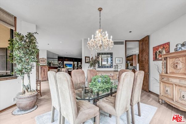 Chandelier, Dining room, Interior, Recessed Lighting, Wood Texture Flooring